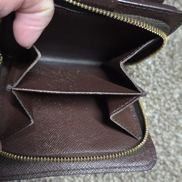 LOUIS VUITTON VINTG 2006 DAMIER EBENE COMPACT ZIP/BI-FOLD WALLET VERY GOOD COND - Picture 5 of 7